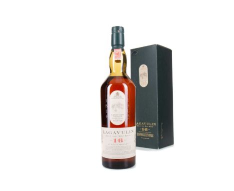 LAGAVULIN 16 YEAR OLD WHITE HORSESingle malt.The Islay distillery of Lagavulin first gained notoriety in 1862 when it was acq