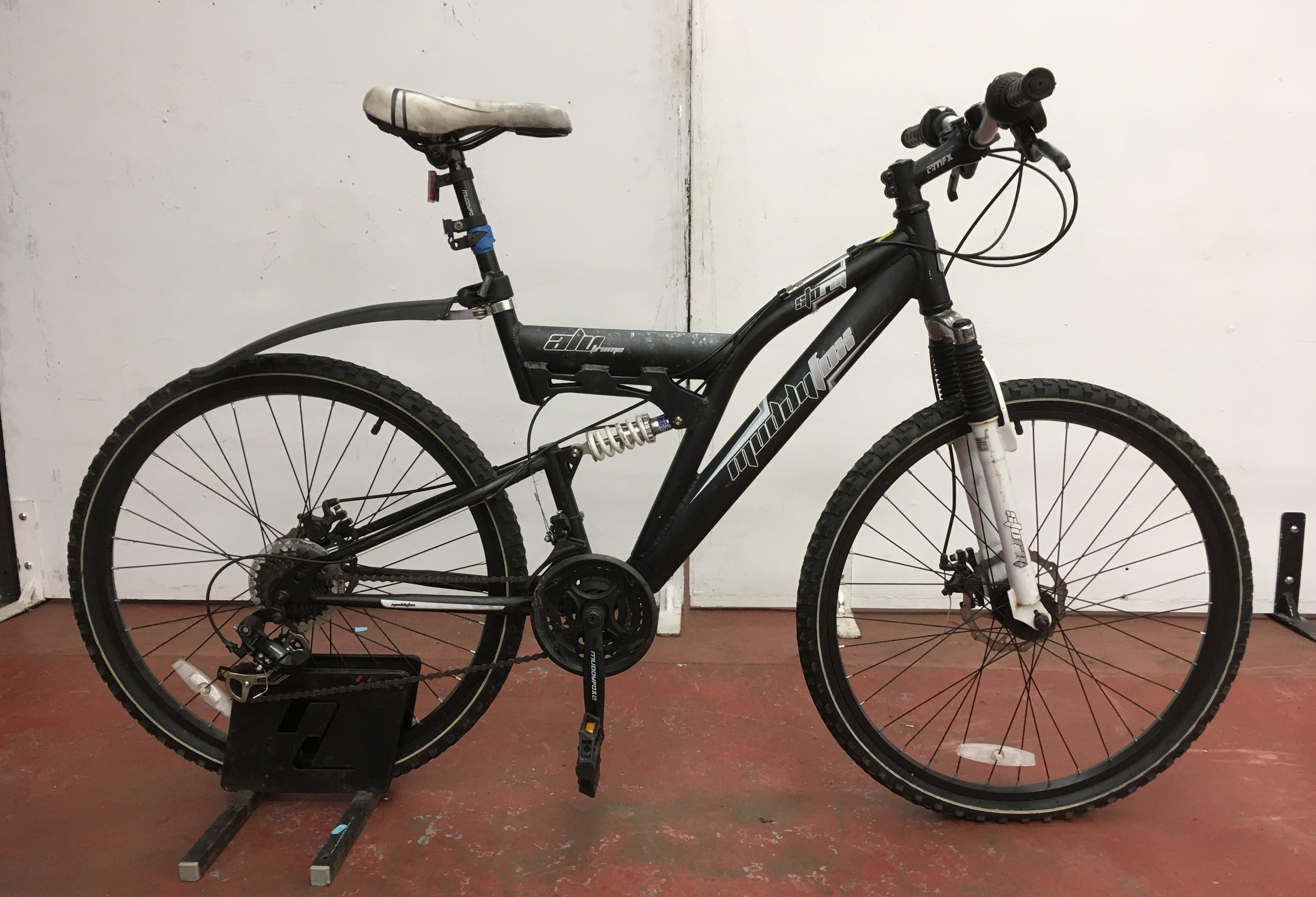 muddyfox full suspension mountain bike