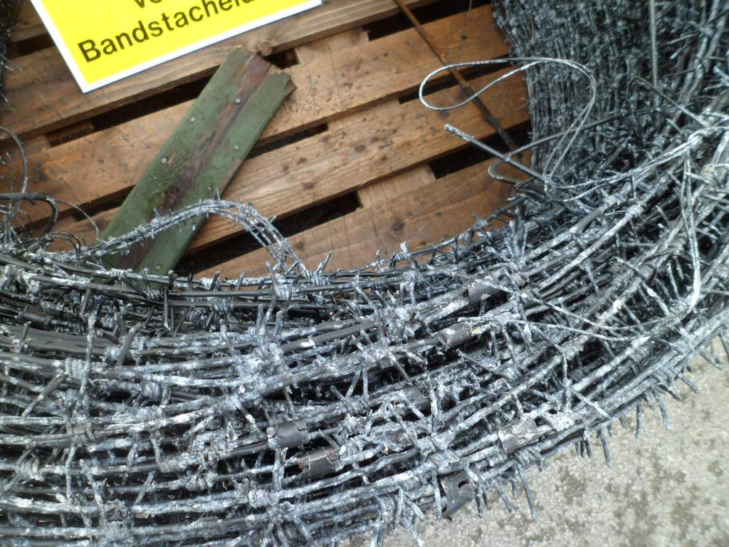 Single ply barbed wire NSN5666992003092