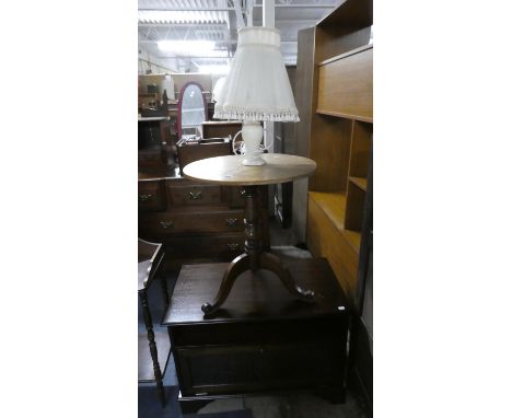 A Modern Mahogany TV/DVD Stand, Circular Tripod Wine Table and an Onyx Table Lamp 