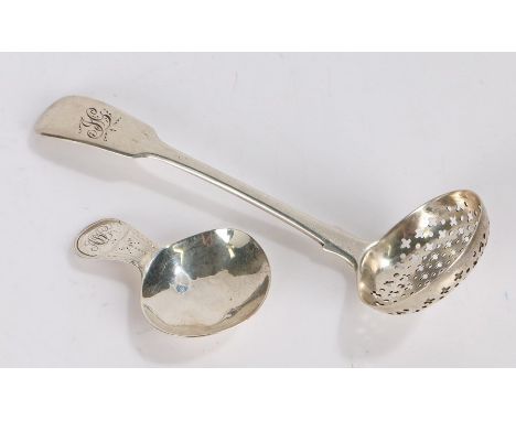 George III silver caddy spoon, London 1794, maker Duncan Urquhart &amp; Naphtali Hart, with oval bowl and bright cut handle i