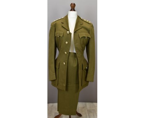 British Army Gloucestershire Regiment officer's khaki service dress jacket with rank insignia to shoulder flaps, associated b