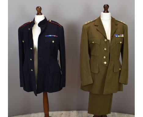 British Army Wessex Regiment officer's khaki service dress tunic with rank insignia to shoulder straps, double medal ribbon a