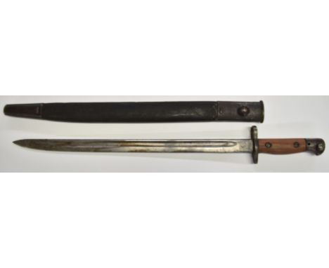 British WW1 1907 pattern bayonet stamped D P 8302 and SLA242, with 42cm single edged fullered blade and leather scabbard.&nbs