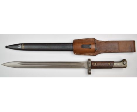 Canadian 1910 pattern Ross bayonet with good stamps to ricasso, 25.5cm sharpened blade and scabbard dated 1909 with metal fro