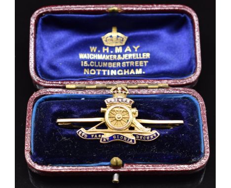 Royal Artillery 9ct gold and enamel sweetheart brooch / tie pin, with box, 4.3g
