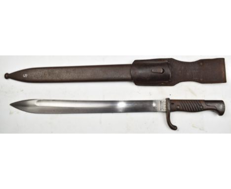 German 98/05 pattern bayonet with wooden grips, flashguard, Waffenbrink Mauser AG Oberndorf AN to ricasso, a 36.5cm fullered 