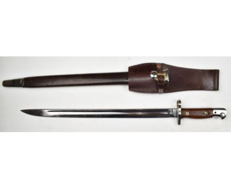 British 1907 pattern Lee Enfield bayonet with good stamps to ricasso including Wilkinson, a 43cm chromed fullered blade, scab