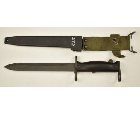 French MAS 1969 pattern bayonet with 20cm blade, scabbard and frog. PLEASE NOTE ALL BLADED ITEMS ARE SUBJECT TO OVER 18 CHECK