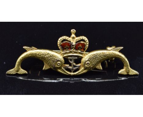 Royal Navy Submarine Service 9ct gold and enamel sweetheart brooch, 3.8g