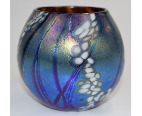 Siddy Langey iridescent Brideshead glass vase, signed and dated 2001 to the side, 10cm tall.&nbsp;