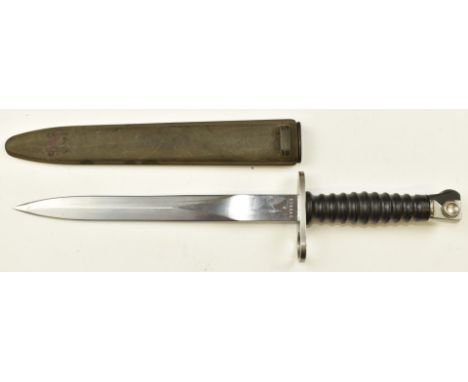 Swiss 1957 pattern SIG assault rifle bayonet stamped V 286809 to ricasso, with 24cm double edged blade and scabbard. PLEASE N