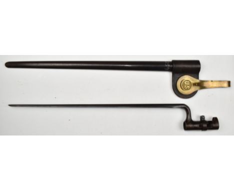American 1873 pattern socket bayonet stamped US to ricasso, with 39cm blade, scabbard and brass belt clip with US to button. 