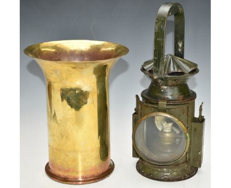 Tricolour railway or similar hand lamp together with a trench art vase dated 1908, height of lamp 33cm