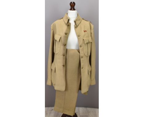 British Army Gloucestershire Regiment Boer War officer's khaki serge jacket with rank insignia, Gloster and letter M to shoul