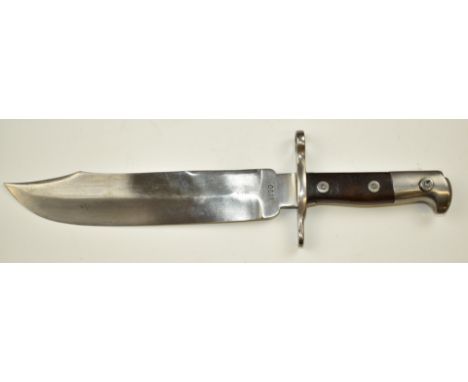 American bayonet with 23cm Bowie blade stamped 1900 US, for use with the 1898 pattern Krag Jorgensen rifle, with metal scabba