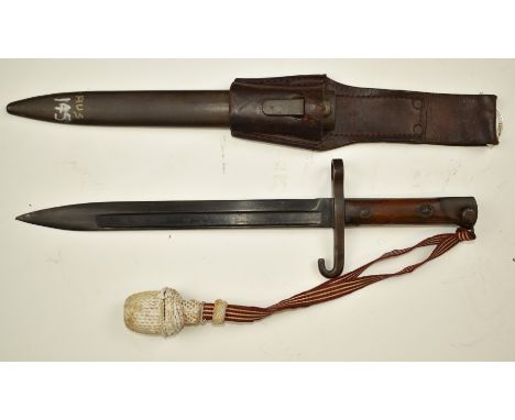 Austrian 1895 pattern Mannlicher bayonet stamped FG over GY,&nbsp;with knot hook for NCOs, 24.5cm fullered blade, scabbard, f