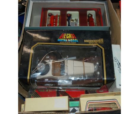 A 1:18 scale model, various Lledo models etc Condition Report: Available upon request