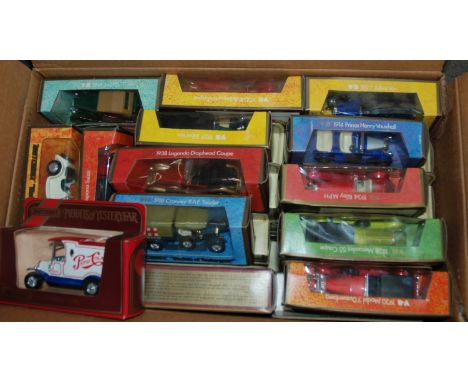 A box of Matchbox Models of Yesteryear models in original boxes, 1:20 scale model etc Condition Report: Available upon reques