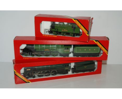 A Hornby R.855 Flying Scotsman, R.099 Silver Fox, various coaches, locos etc Condition Report: Available upon request