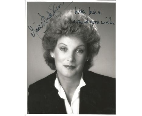 Moira Anderson 10x8 signed colour photo. Moira Anderson was born on 5 June 1938 in Kirkintilloch, Dunbartonshire, Scotland. S