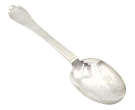 William & Mary silver Trefid spoon with rattail bowl, bottom stuck, hallmarked Thomas Hebden, Hull, circa 1689, L18.7cm, appr