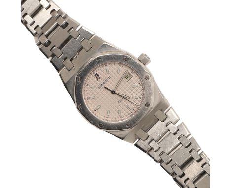A GENTLEMAN'S STAINLESS STEEL AUTOMATIC ROYAL OAK WRISTWATCH BY AUDEMARS PIGUET. A GENTLEMAN'S STAINLESS STEEL AUTOMATIC ROYA