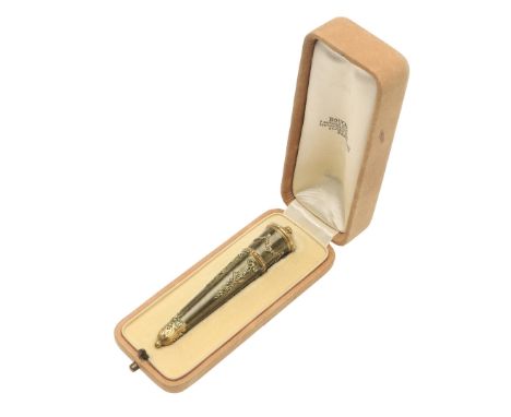 A LATE 19TH/EARLY 20TH CENTURY ENAMEL AND GOLD SCENT BOTTLE BY BOUCHERON. A LATE 19TH/EARLY 20TH CENTURY ENAMEL AND GOLD SCEN