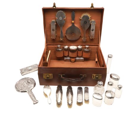 A GEORGE V BROWN LEATHER GENTLEMAN'S TRAVELLING DRESSING CASE. A GEORGE V BROWN LEATHER GENTLEMAN'S TRAVELLING DRESSING CASE.