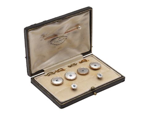 A CASED SET OF GOLD AND MOTHER OF PEARL DRESS BUTTONS AND STUDS. A CASED SET OF GOLD AND MOTHER OF PEARL DRESS BUTTONS AND ST