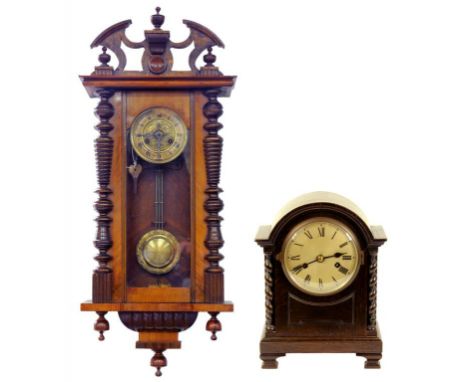 A WALNUT 'VIENNA' WALL CLOCK WITH GRIDIRON PENDULUM AND AN OAK MANTLE CLOCK, BOTH EARLY 20TH CENTURY