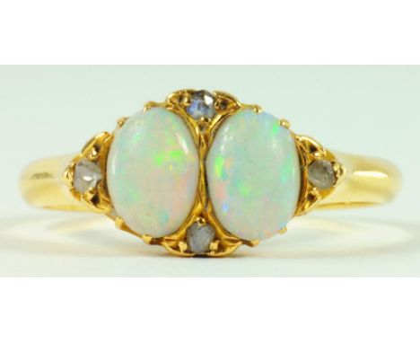 AN OPAL AND DIAMOND RING IN 18CT GOLD, BIRMINGHAM 1903, 2.7G GROSS