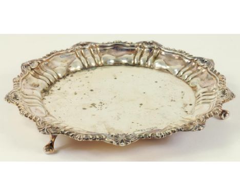 A VICTORIAN SILVER WAITER, ON THREE FEET, SHEFFIELD 1899, 9OZS