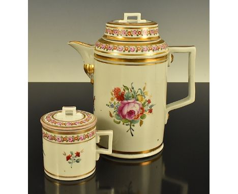 Schokoladenkanne und Deckeltasse.  Zylindrisch. Polychromer Dekor mit Bouquets und Blütenkante. Kannenteile und Deckel best. 
