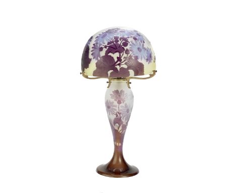 Émile GalléDaisies table lamp, 1925-1936Cameo glass.42 cm highShade signed in cameo Gallé.Footnotes:Bonhams wishes to thank S