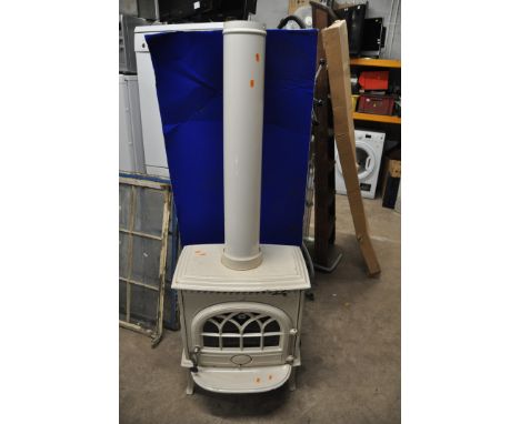 A JOTUL No3 CAST IRON WOODBURNING STOVE measuring width 59cm x depth 38cm x height 72cm with flue measuring 92cm (in good con