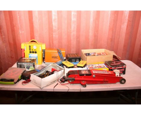 A QUANTITY OF AUTOMOTIVE TOOLS AND ACCESSORIES including a Clarke 2 Tonne Trolley Jack, two Sparkrite and one Foxguard car al