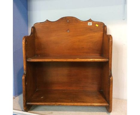 Wall mounted shelf