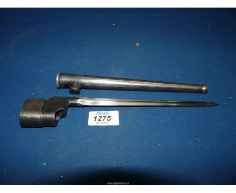 A WWII British No. 4 MK1 cruciform spike Bayonet with metal scabbard. **COLLECTION ONLY ON THIS LOT, PHOTO ID REQUIRED**