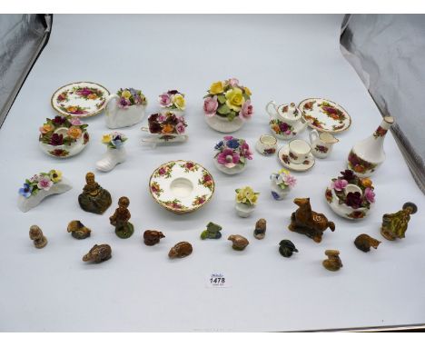 A small quantity of posies including Royal Albert, Royal Doulton, etc, Wade Whimsies, Royal Albert Old Country Roses trinket 