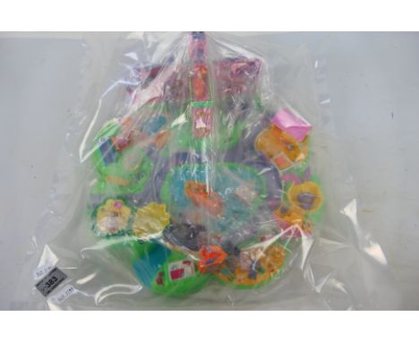 Polly Pocket - Bluebird - An unboxed vintage 1991 'Polly Pocket - Polly's Dream World'. The item appears to be in Very Good c