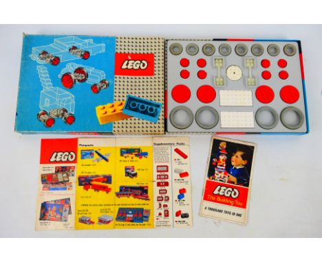 Lego - A boxed early 1960s Lego set # 314 - large and small wheels plus turn table. It appears in Very Good condition and com