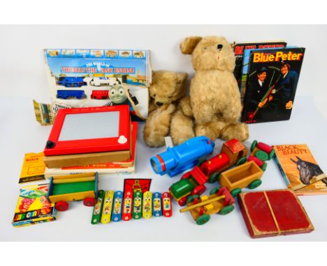 Hornby - Etch-A-Sketch - A collection of vintage toys including a boxed Etch-A-Sketch, a Thomas The Tank clockwork train set,