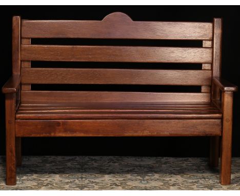 Charlie Bears wooden bench for displaying teddy bears, 40.5cm high, 56cm wide, 34cm deep