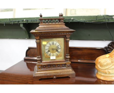 Late 19th/early 20th century mantle clock, 43 cm high