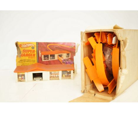 Hots wheels supercharger by Mattel amazing power boosts for all Hot wheels cars with track