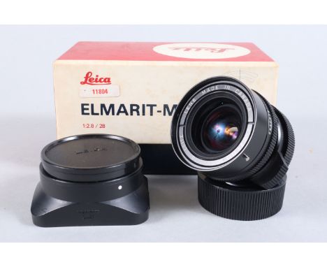 A Leica Elmarit M 28mm f/2.8 Lens, black, made in Canada, serial no 2977805, 1979, barrel G-VG, small scratch to grip, elemen