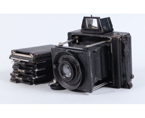 A Ernemann Klapp Camera, serial no 896319, 1920-26, shutter very stiff, shutter not working, body G, some brassing, some wear