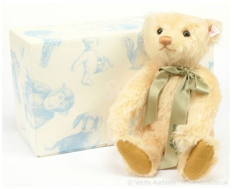 Steiff QVC Year Bear 2010, white tag 663390, LE 1500, light blonde mohair, with certificate, Near Mint to Mint, within Good P