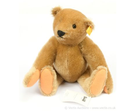 Steiff Margaret Woodbury Strong Steiff Margaret Woodbury Strong replica teddy bear, blank yellow tag (should be number 0155/3